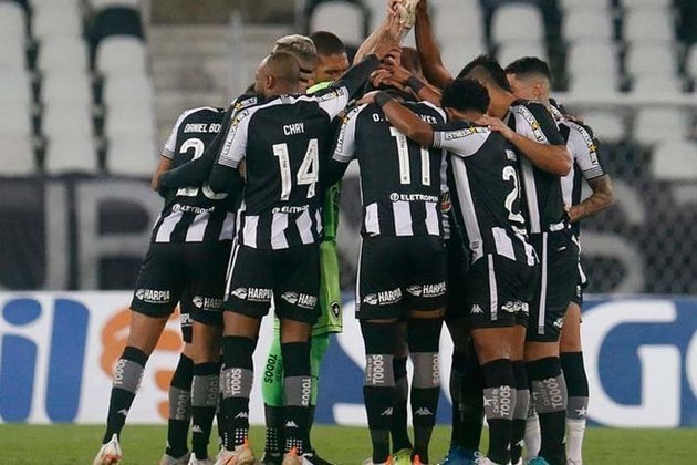 Na temporada 2021, o Botafogo teve problemas no pagamento de seus atletas. Os jogadores pararam de realizar entrevistas e expuseram a situação por meio das redes sociais. Todavia, mesmo com os protestos e o clima conturbado durante o ano, a equipe foi campeã da Série B.