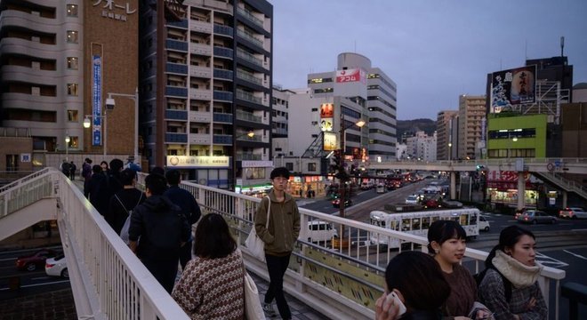 Em Nagasaki, a vida acontece normalmente