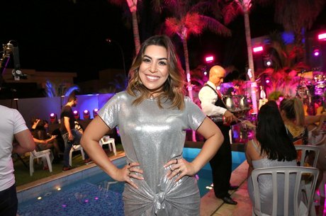 Cantora está sendo atacada após onda de demissão