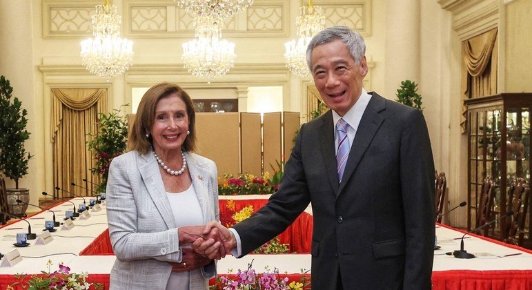 Nancy Pelosi encontra a primeira-ministra de Cingapura, Lee Hsien Loong