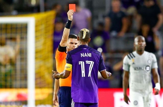 Além de Cristiano Ronaldo, a agente de 53 anos deu golpe em outros jogadores portugueses, como Nani e Manuel Fernandes. Esses dois teriam sofrido prejuízo de cerca de 350 mil euros (equivalente a R$ 2,1 milhões)