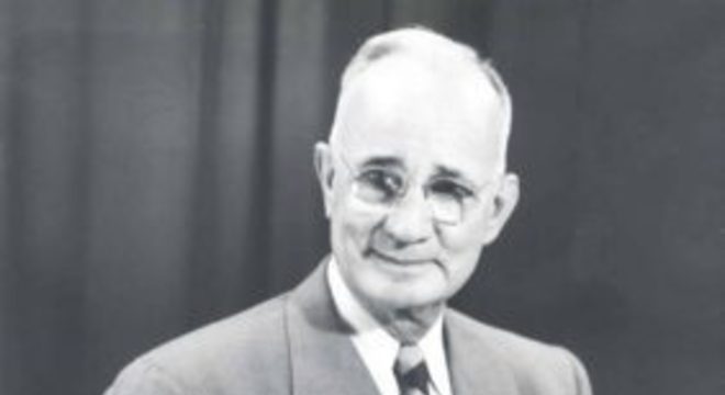 Napoleon Hill foi guru de grandes milionários