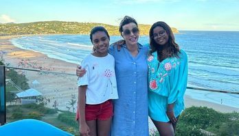 Narcisa Tamborindeguy curte dia de praia com as filhas de Gloria Maria (Reprodução/Instagram)