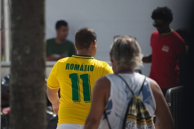 Nas costas do torcedor, Romário, um dos craques do Tetra, esteve presente. Em 2022, o desfecho será o mesmo de 1994?