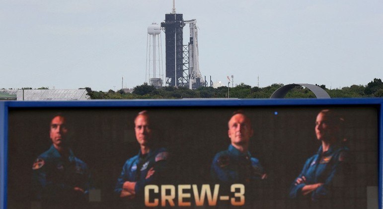 Quatro astronautas ficarão 6 meses no espaço em viagem da SpaceX