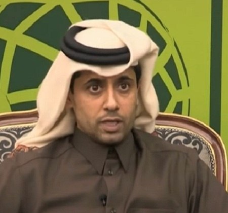 Nasser Al-Khelaifi - Clube: PSG - Fortuna estimada:  R$ 156 milhões. Porém, ele é o CEO do Fundo de Investimento do Qatar, que efetivamente comanda o clube. Este fundo (Qatar Investment Authority) tem, segundo o Sovereign Wealth Fund Institute (SWFI, o mais respeitado do segmento) US$ 366 bi (R$ 2,2 trilhões) em reservas