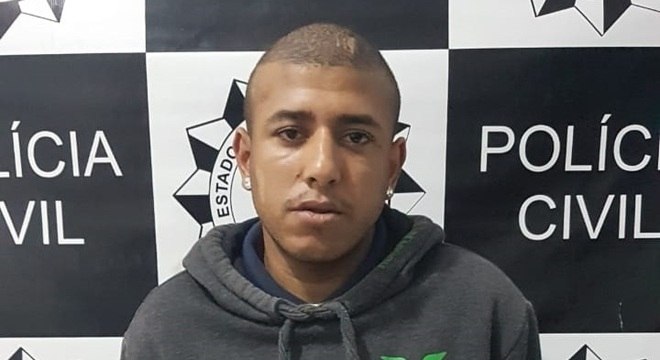 Natanael foi denunciado por homicídio quadruplamente qualificado. Ele disse à polícia que estava com ciúmes e não queria matar