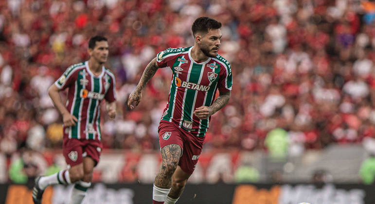 Nathan em ação pelo Fluminense