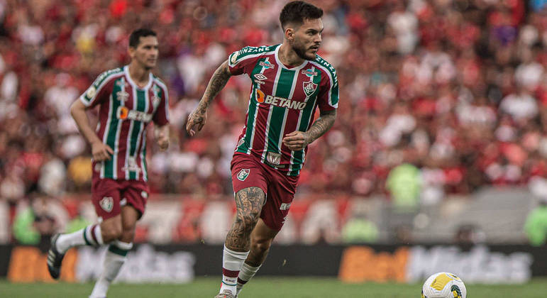 Nathan em ação pelo Fluminense