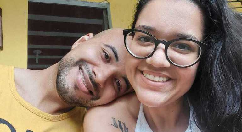 Renato e Nathasha se conheceram, em junho de 2020, através de um aplicativo