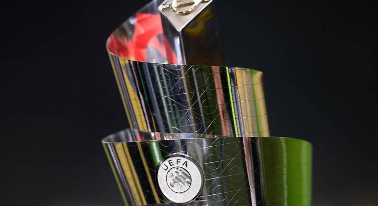 Detalhe da linda taça da NationsLeague