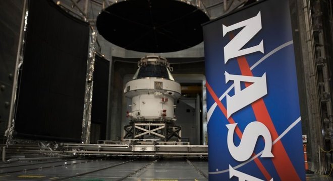 Nave espacial Orion vista durante evento Nasa Unveil