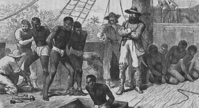 Estima-se que cerca de 2 milhões de homens, mulheres e crianças escravizados tenham morrido nas viagens entre os continentes africano e americano