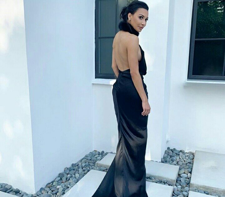 Ravane Nayara compartilhou uma publicação no Instagram: “Vestido bem  princesa da @essenciadivinamodaevangelica…