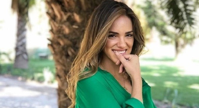 Nayara Vit morreu aos 33 anos e deixou a filha Gabriela
