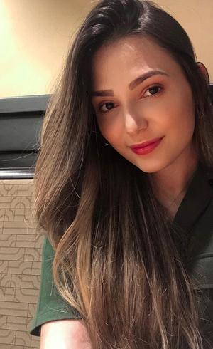 Nayra, 18 anos e redação Mil