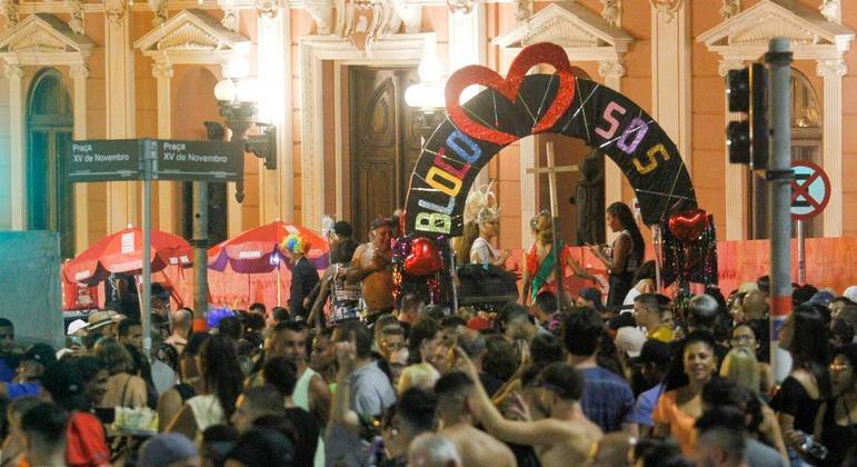 Carnaval de rua de Florianópolis terá shows nacionais gratuitos e