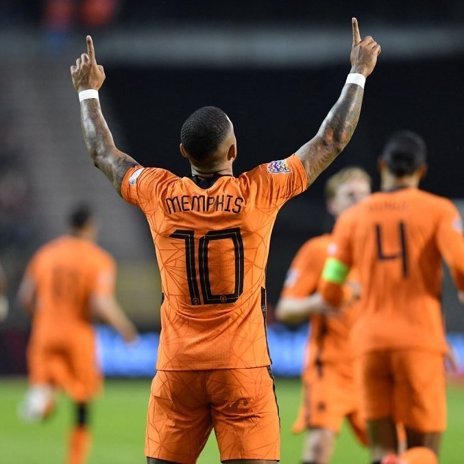 Memphis Depay, dois tentos na Bélgica