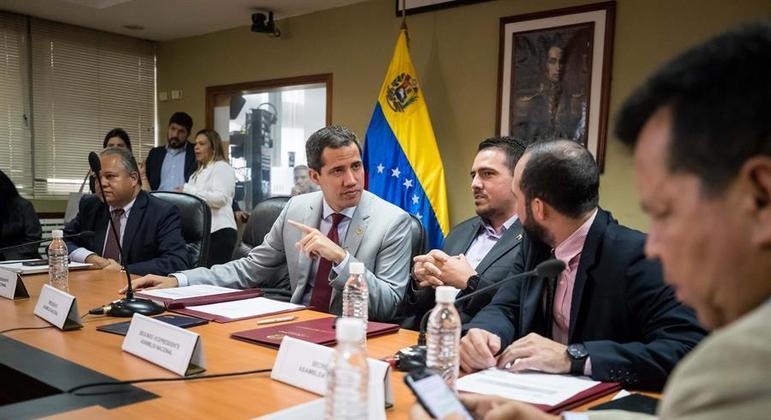 Gobierno y oposición venezolanos reanudan negociaciones en México – Noticias