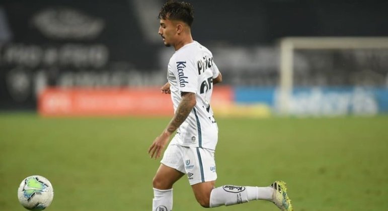 NEGOCIANDO - O Santos está próximo de acertar o empréstimo do meia Lucas Lourenço para o Santo André, do ABC, para disputa do Campeonato Paulista. Os clubes buscam resolver os últimos detalhes para oficializar o acordo com validade até o fim do próximo torneio regional