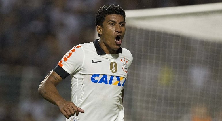 Paulinho é anunciado como reforço do Corinthians para a próxima temporada
