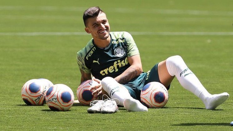 NEGOCIANDO - Victor Luís não deve jogar pelo Palmeiras em 2022. O Ceará está em negociações avançadas com o Alviverde para contratar por empréstimo de um ano o lateral-esquerdo.
