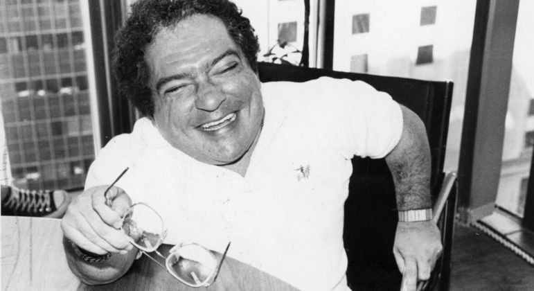 O cantor Nelson Ned durante uma entrevista em 1987
