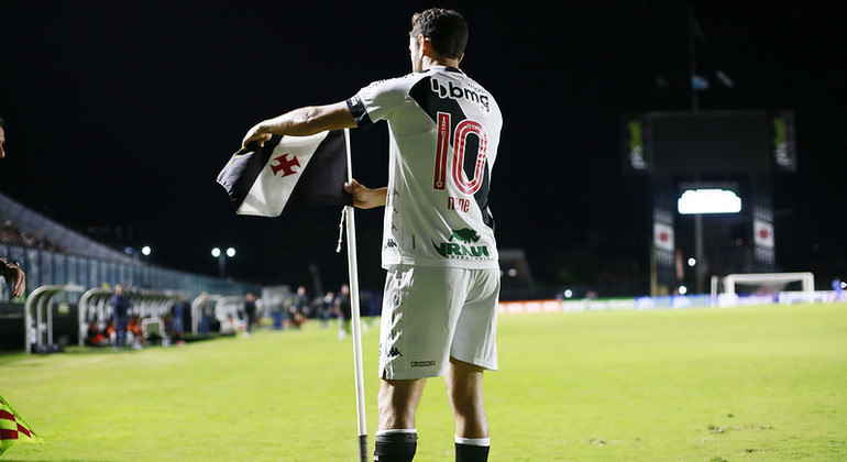 Nenê é o grande nome do Vasco na Série B