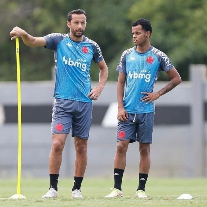 Nenê e Riquelme durante treinamento do Vasco da Gama na temporada passada