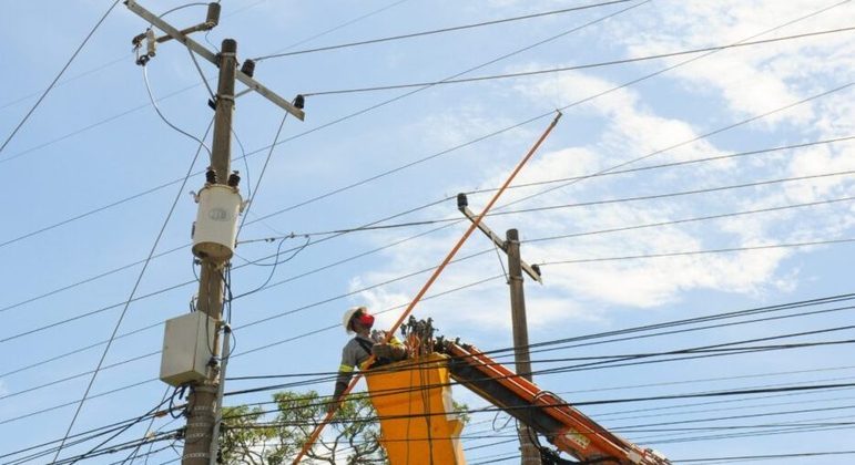 Serviços de manutenção e melhoria da rede elétrica deixarão cinco regiões sem energia