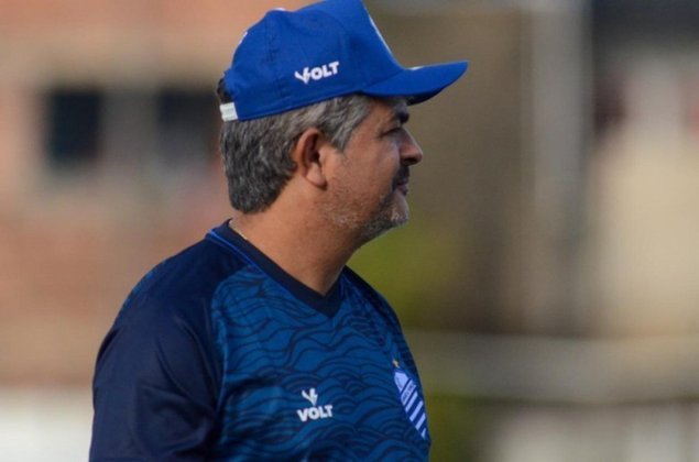 Ney Franco - 57 anos. O treinador está sem clube desde que deixou o comando técnico do CSA em 2021.
