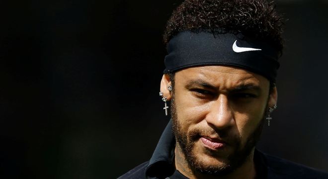 O atacante Neymar foi acusado de estupro por brasileira em Paris