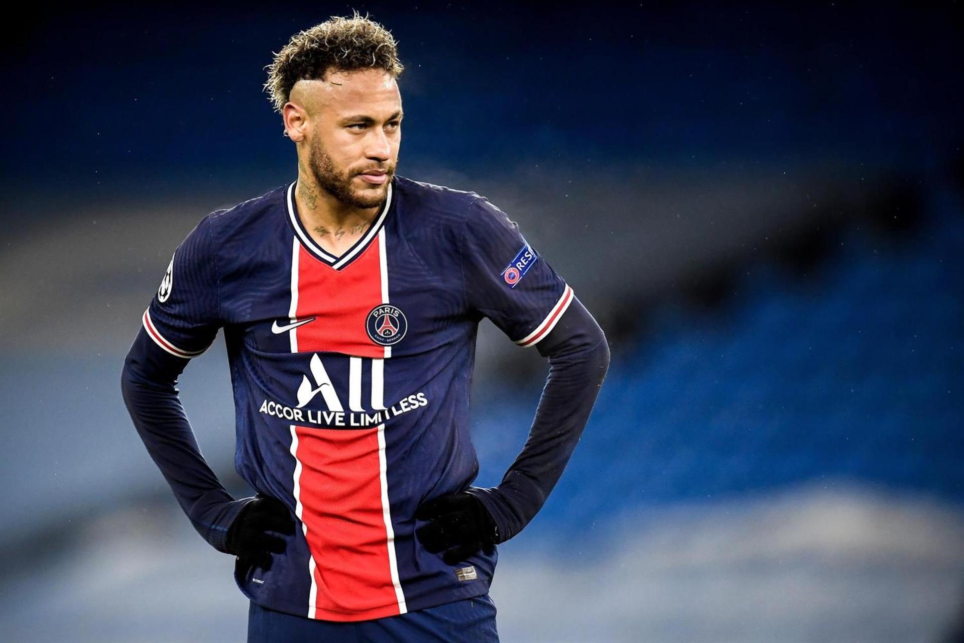 Nem Messi Nem Neymar Conhe a O Jogador Mais Rico Do Mundo Fotos 