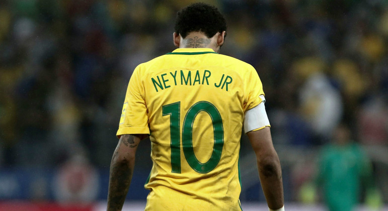 O ataque de Neymar a Casagrande foi mais um tiro no pé do camisa 10 da Seleção do Brasil
