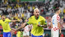 Pelé parabeniza Neymar por atingir recorde de gols pela seleção brasileira