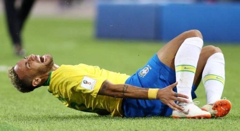 Neymar flopping hot sale