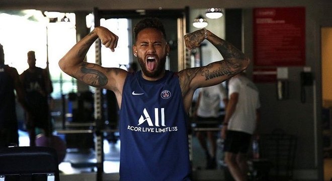Neymar se diz 'mais pronto do que nunca' para os jogos decisivos da Champions