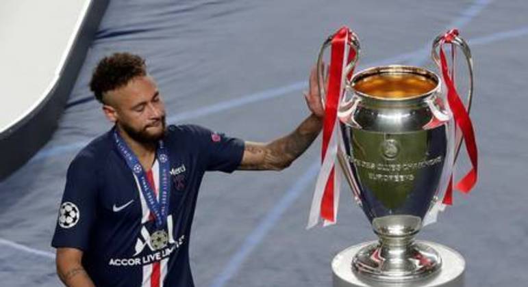 Neymar jamais venceu a Champions League com o PSG. E nem foi escolhido como o melhor do mundo