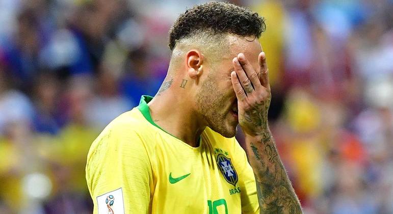 Brasil é eliminado da Copa do Mundo, e torcedores responsabilizam Tite:  'Parabéns