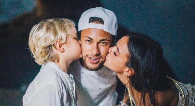 Criticado, Neymar passarÃ¡ a receber o carinho da famÃ­lia e dos parÃ§as na Copa