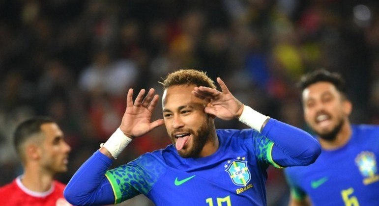 Neymar comemora gol contra a Tunísia. Amistosos inúteis não acontecerão com Ancelotti