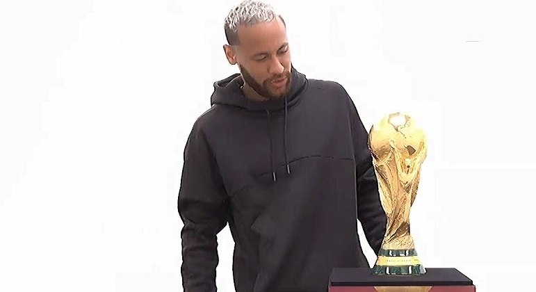 Neymar diz que disputará sua quarta Copa do Mundo. Não houve impacto algum