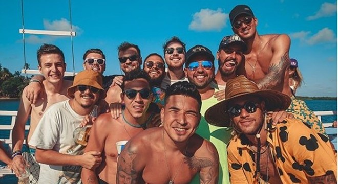 Neymar e seus parças contratados. Salários de até R$ 55 mil por mês