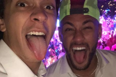 Cocielo e Neymar em foto publicada neste sábado