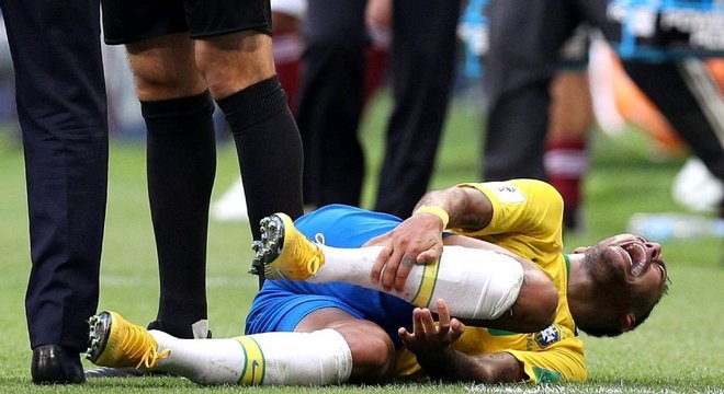 Neymar virou piada por suas simulações. Péssima imagem para os patrocinadores