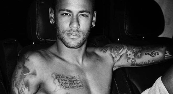 Nem pelos no peito a Gillette permite. Neymar ganha para obedecer