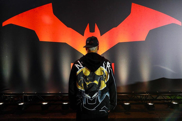 Neymar ama se fantasiar de Batman nas festas. Quando não está fantasiado, ele também usa camisas do Homem-Morcego.