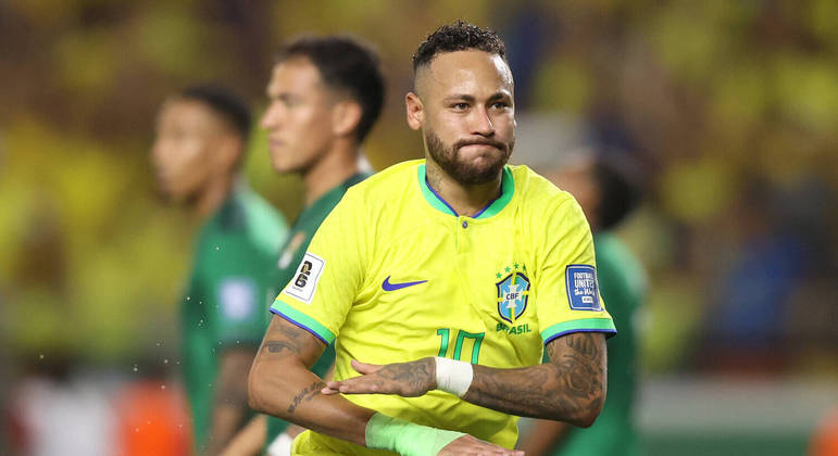 O segundo gol de Neymar. Já livre do peso de ter ultrapassado Pelé, a comemoração à sua maneira