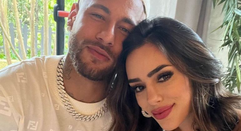 Nova namorada de Neymar revela detalhes do pedido de namoro
