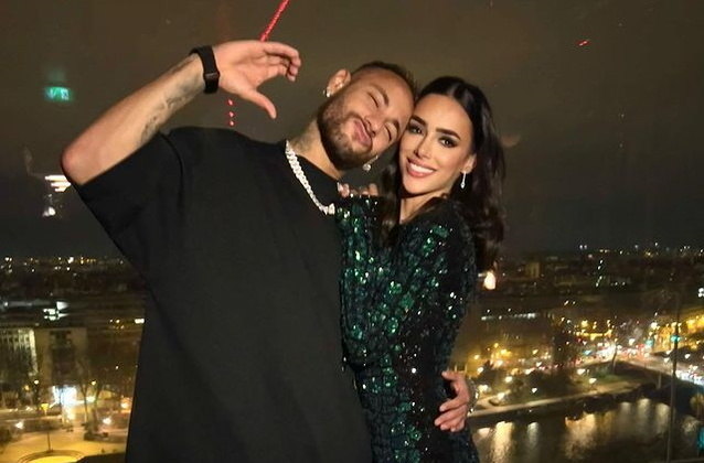 Mas o caos na vida de Bruna não parou por aí. Após toda a polêmica e exposição, mais algumas mulheres expuseram supostas conversas que tiveram com o jogador. Uma delas chegou até a mostrar que as mensagens teriam sido enviadas após o jogador ter se desculpado com Biancardi nas redes sociais. Com toda a repercussão, Neymar ironizou a situação e publicou no Twitter: 